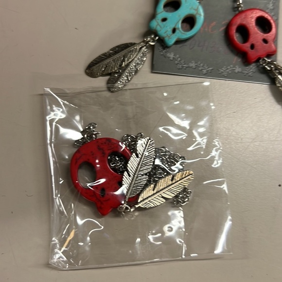 ZAD Skull hook Earnings and Necklace Halloween - Picture 5 of 5